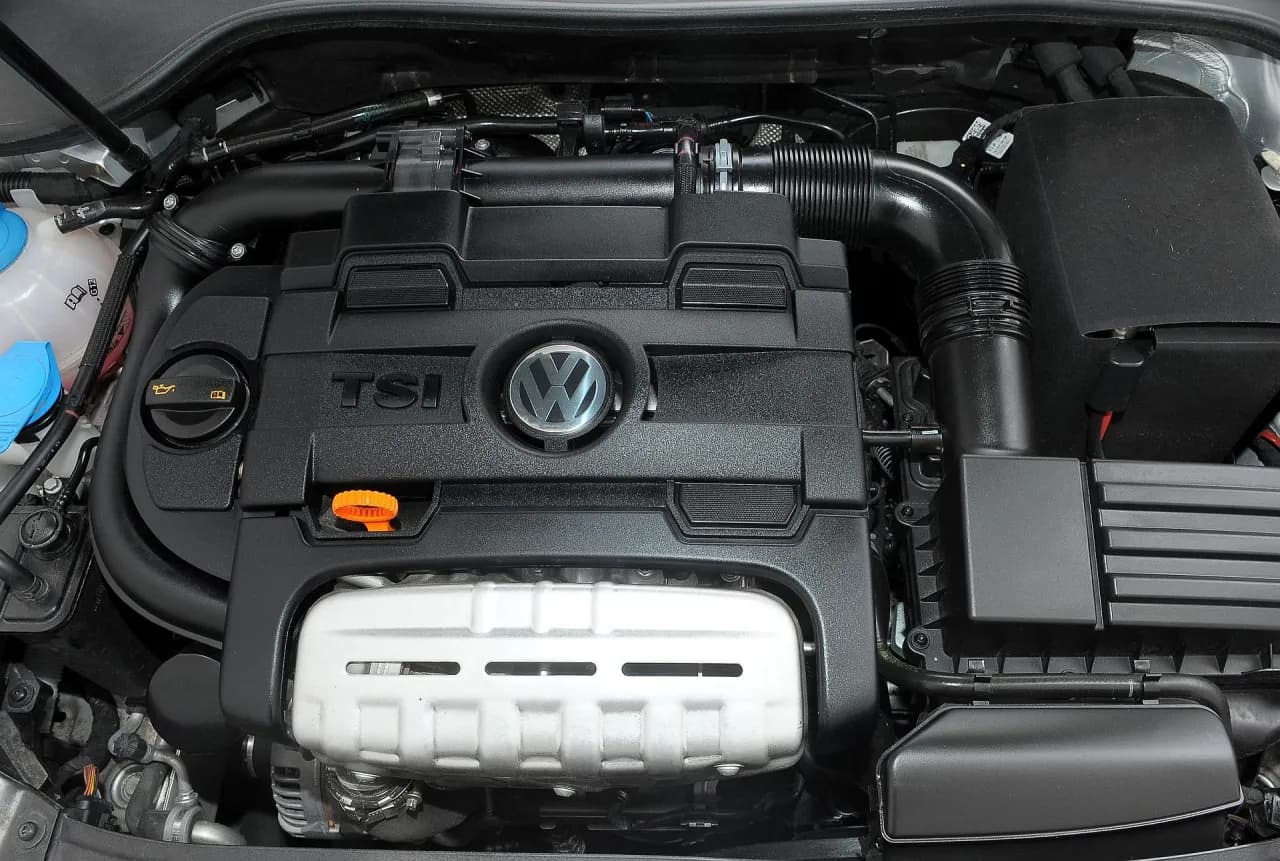 VW Golf 6 - jaki silnik benzynowy wybrać? Porady dotyczące wyboru silnika benzynowego do Golfa 6